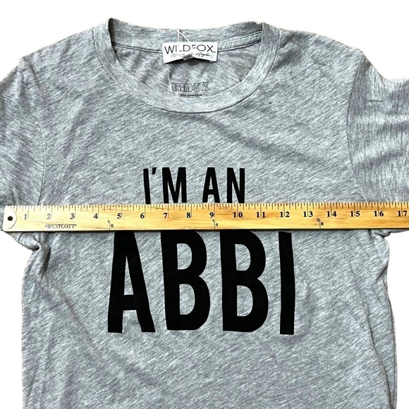 Wildfox NWT I'm An Abbi Broad City Statement Graphic Baby Tee Heather Gray XS - Picture 8 of 10